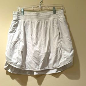 Lululemon skort long 12 white EUC